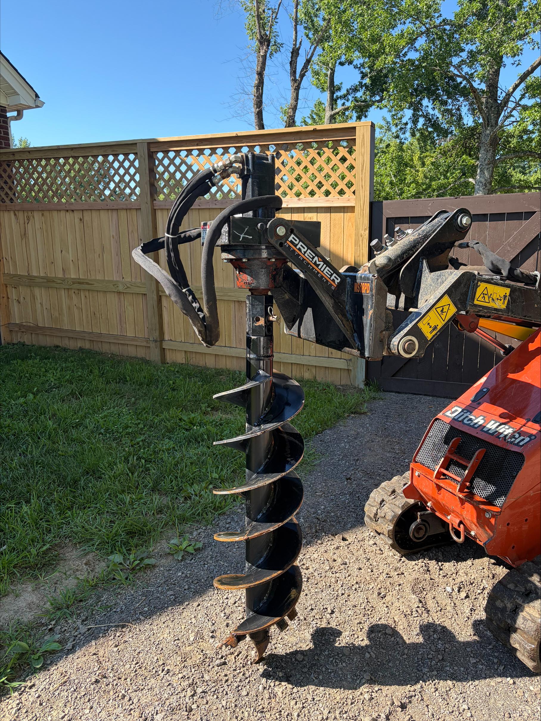 Premier hydraulic auger attachment for rent near Nashville, TN – Ditch Witch Sk800