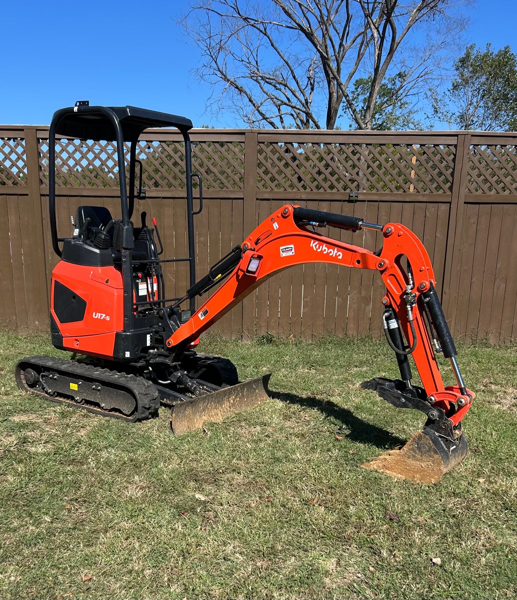 Kubota U17-5 mini excavator for rent near Nashville, TN – Mike's Equipment LLC